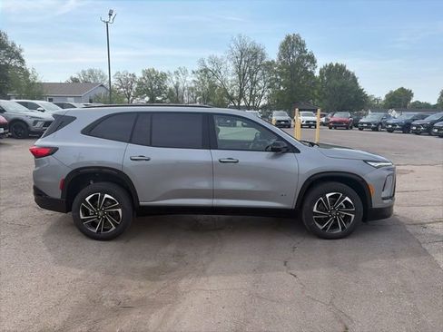 New 2026 Buick Enclave Sport Touring w/ LPO, Floor Liner Package image 7