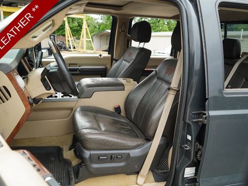 Used 2016 Ford F250 King Ranch w/ FX4 Off-Road Package AWD/4WD image 7