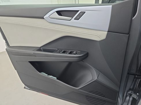 New 2026 Volkswagen Taos SE AWD/4WD image 25