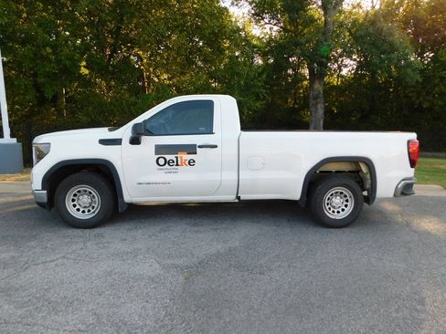 Used 2023 GMC Sierra 1500 Pro w/ Pro Value Package RWD image 2