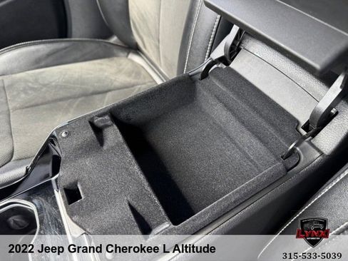 Used 2022 Jeep Grand Cherokee L Laredo AWD/4WD image 28