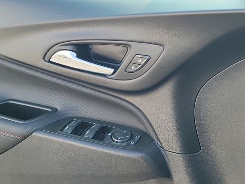 Used 2024 Chevrolet Equinox RS w/ RS Leather Package FWD image 18