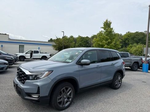 Used 2023 Honda Passport EX-L image 2