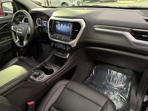 Used 2023 GMC Acadia SLT w/ Elevation Edition image 32