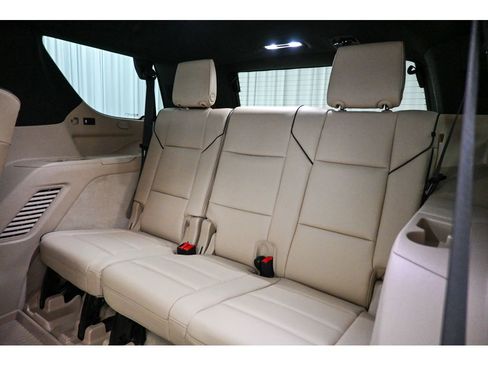 Used 2023 Cadillac Escalade Premium Luxury w/ Performance Package image 28