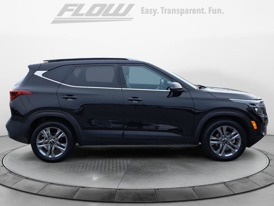 Used 2023 Kia Seltos S FWD image 10