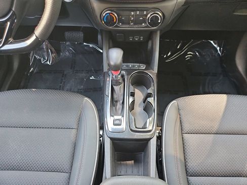 Used 2023 Chevrolet TrailBlazer RS FWD image 31
