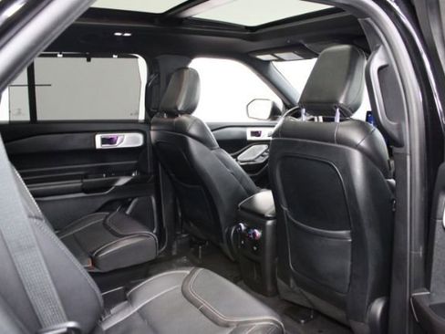 Used 2020 Ford Explorer ST w/ Premium Technology Package image 30