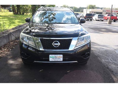 Used 2013 Nissan Pathfinder SV AWD/4WD image 2