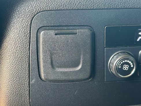 Used 2017 GMC Yukon Denali RWD image 24