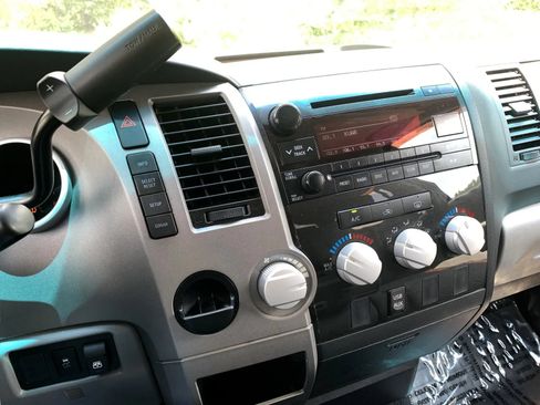 Used 2013 Toyota Tundra 2WD CrewMax w/ Tow Pkg image 15