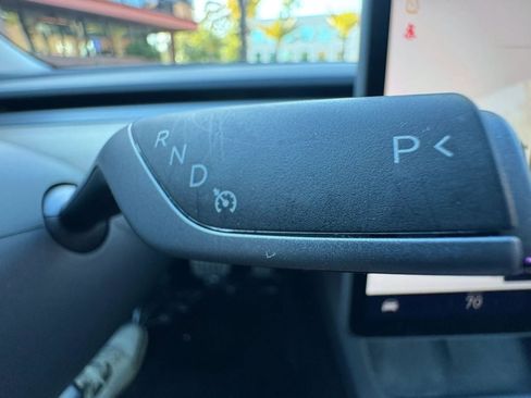 Used 2024 Tesla Model Y Performance AWD/4WD image 31