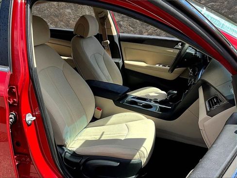 Used 2017 Hyundai Sonata Sport image 7