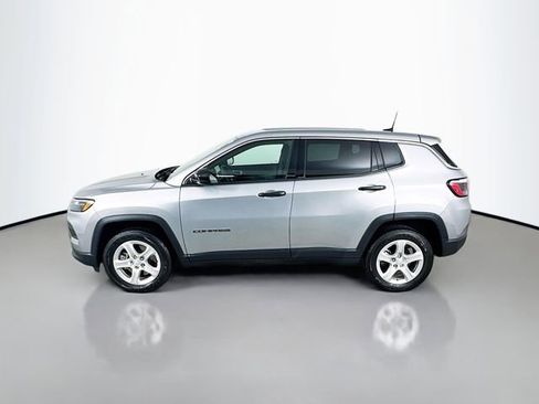 Used 2023 Jeep Compass Sport image 11