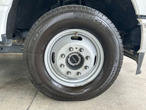 Used 2025 Ford F350 XLT AWD/4WD image 19