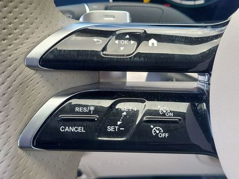 Used 2022 Mercedes-Benz E 450 Cabriolet w/ AMG Line image 27