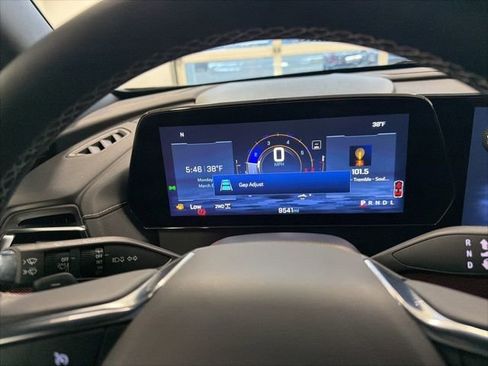 Used 2025 Chevrolet Traverse Z71 image 35