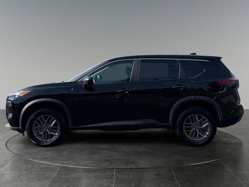 Used 2023 Nissan Rogue S AWD/4WD image 6