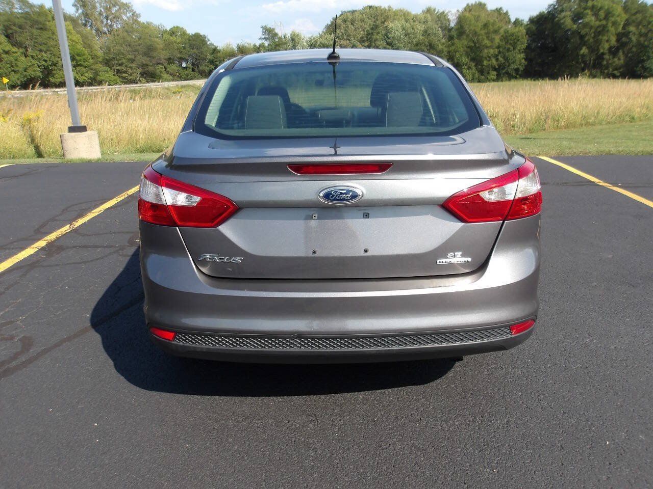Used 2014 Ford Focus SE FWD image 3