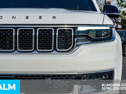 Used 2024 Jeep Wagoneer Series II w/ Flexible Seating Group RWD image 12