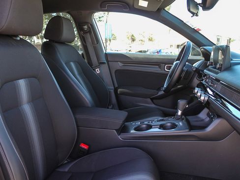 Certified 2025 Honda Civic Sport image 18