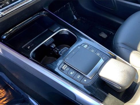 Certified 2022 Mercedes-Benz GLB 250 4MATIC image 13