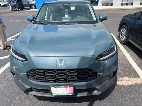 Used 2024 Honda HR-V LX image 2