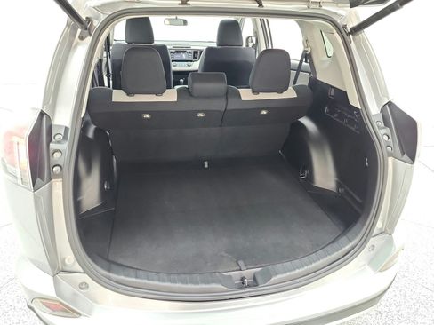 Used 2016 Toyota RAV4 XLE FWD image 21