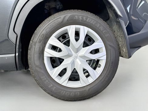Certified 2022 Toyota Corolla Cross L AWD/4WD image 30