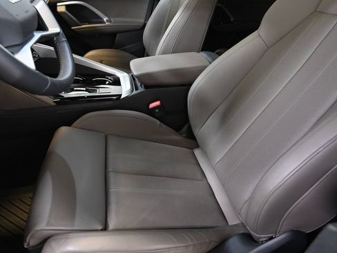 Used 2025 Audi Q5 Premium Plus w/ Premium Plus AWD/4WD image 8
