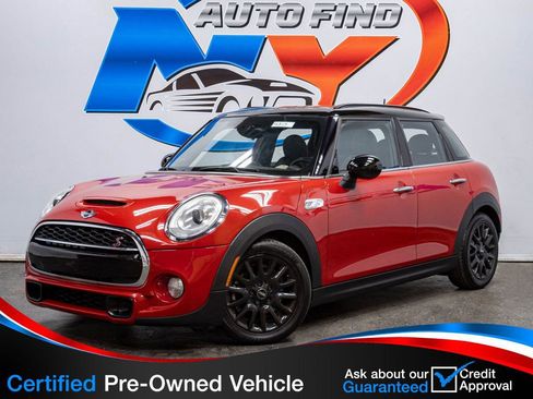 Used 2017 MINI Cooper S image 1