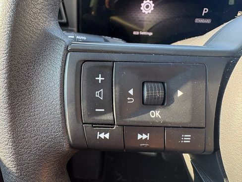 Used 2025 Nissan Kicks S FWD image 16