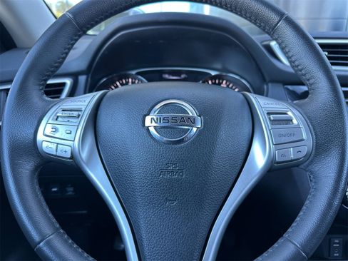 Used 2015 Nissan Rogue SL image 26