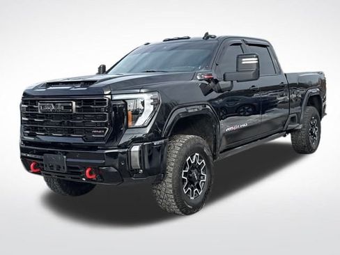Used 2024 GMC Sierra 2500 AT4X image 2