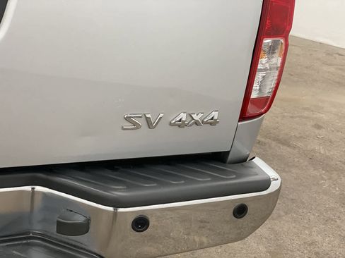 Used 2013 Nissan Frontier SV w/ SV Value Truck Pkg image 11