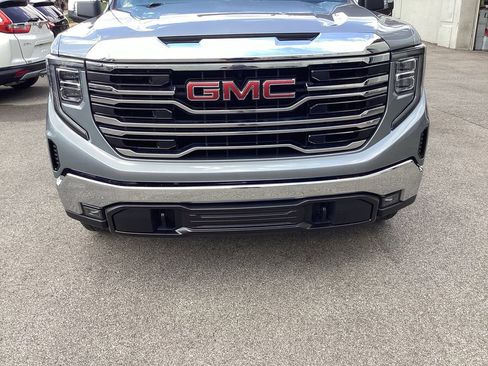 Used 2023 GMC Sierra 1500 SLT w/ SLT Premium Package AWD/4WD image 18