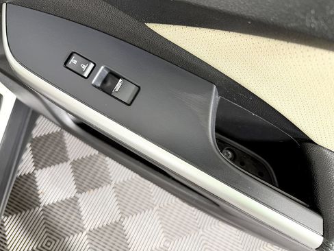 Used 2015 Honda CR-V EX-L image 44