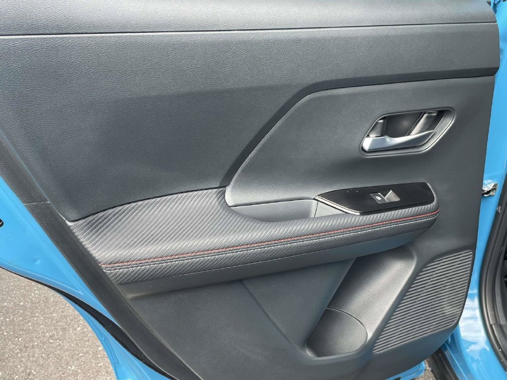 Used 2025 Nissan Kicks SR FWD image 28