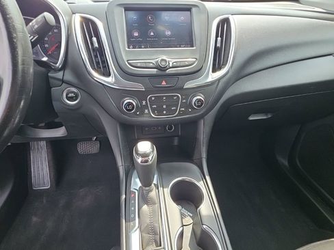 Used 2020 Chevrolet Equinox LT image 30