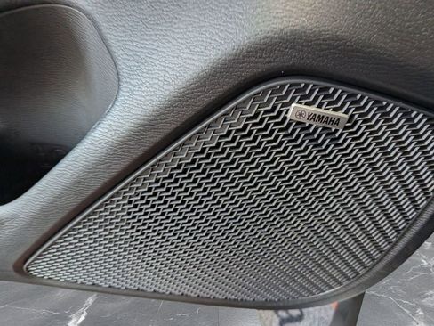 Used 2025 Mitsubishi Outlander SE image 15