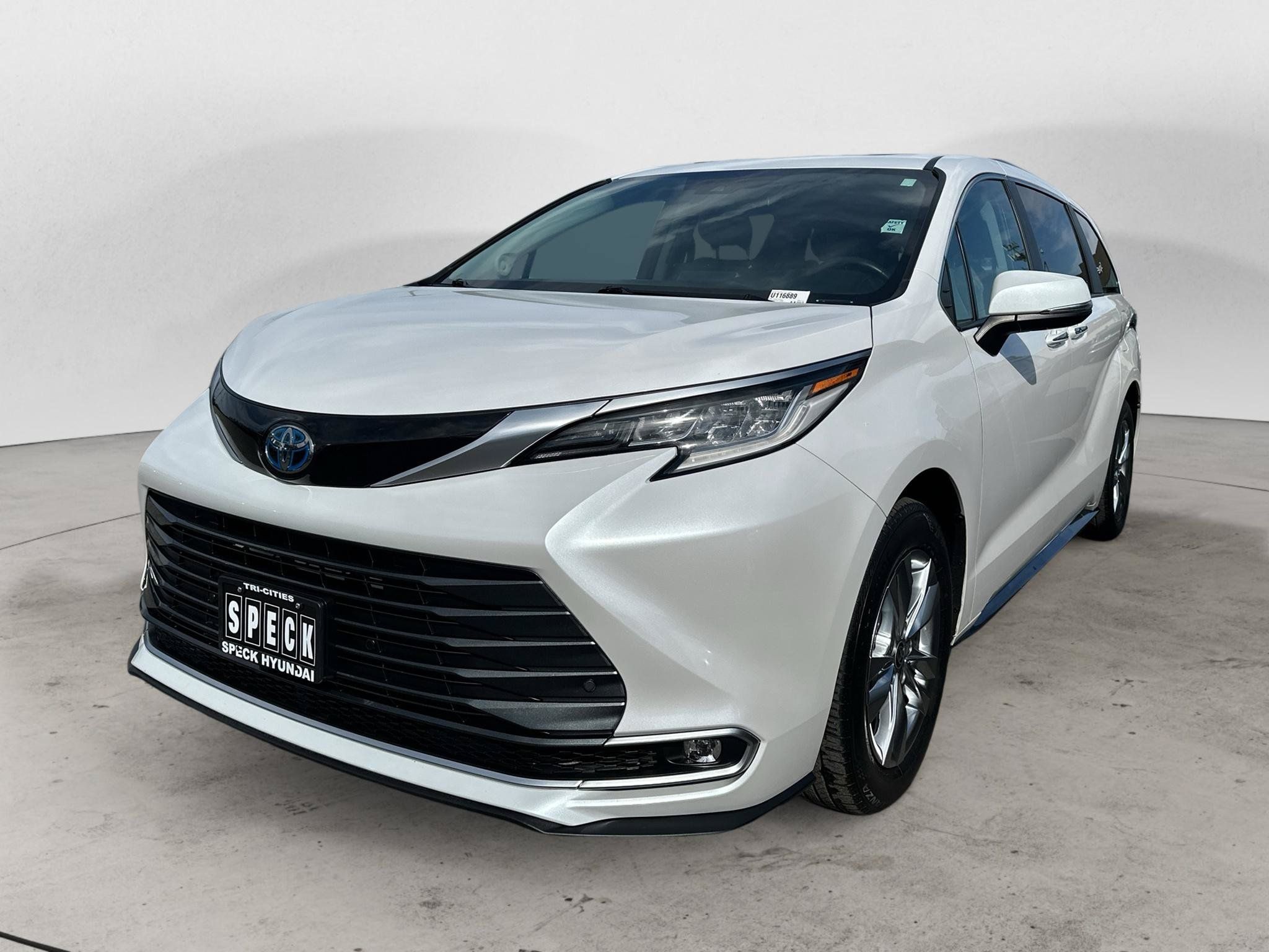 Used 2024 Toyota Sienna Limited AWD/4WD image 1
