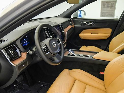 Certified 2023 Volvo XC60 B5 Ultimate w/ Climate Package FWD image 17