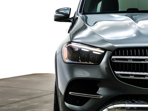 Certified 2025 Mercedes-Benz GLE 450e 4MATIC w/ Winter Package image 15