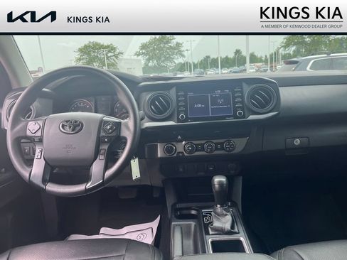 Used 2020 Toyota Tacoma SR AWD/4WD image 19