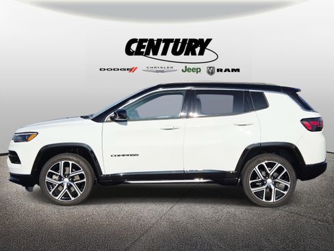 Used 2024 Jeep Compass Limited w/ Elite Group image 7