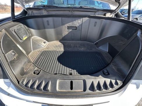 Used 2023 Ford F150 Lightning Platinum image 9