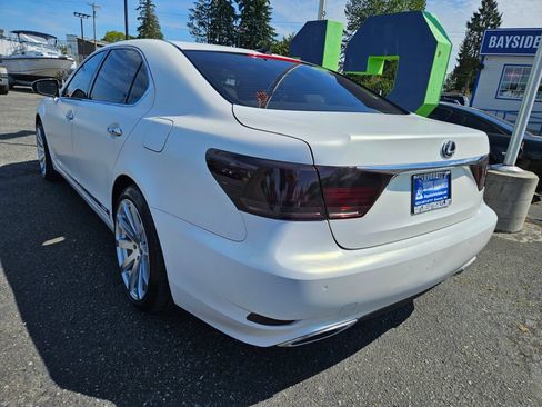 Used 2013 Lexus LS 600h L w/ Executive-Class Seating Pkg AWD/4WD image 3