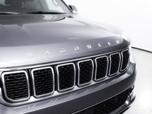 Used 2023 Jeep Wagoneer 4WD w/ Premium Group I image 4