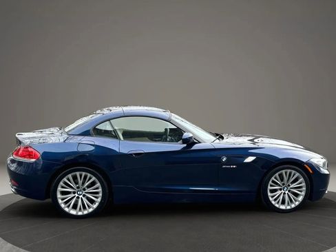 Used 2009 BMW Z4 sDrive35i image 4
