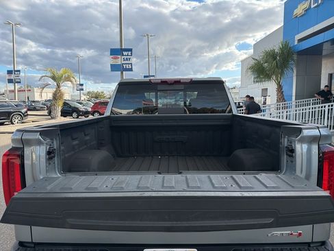 Certified 2023 GMC Sierra 1500 AT4 w/ Technology Package image 10